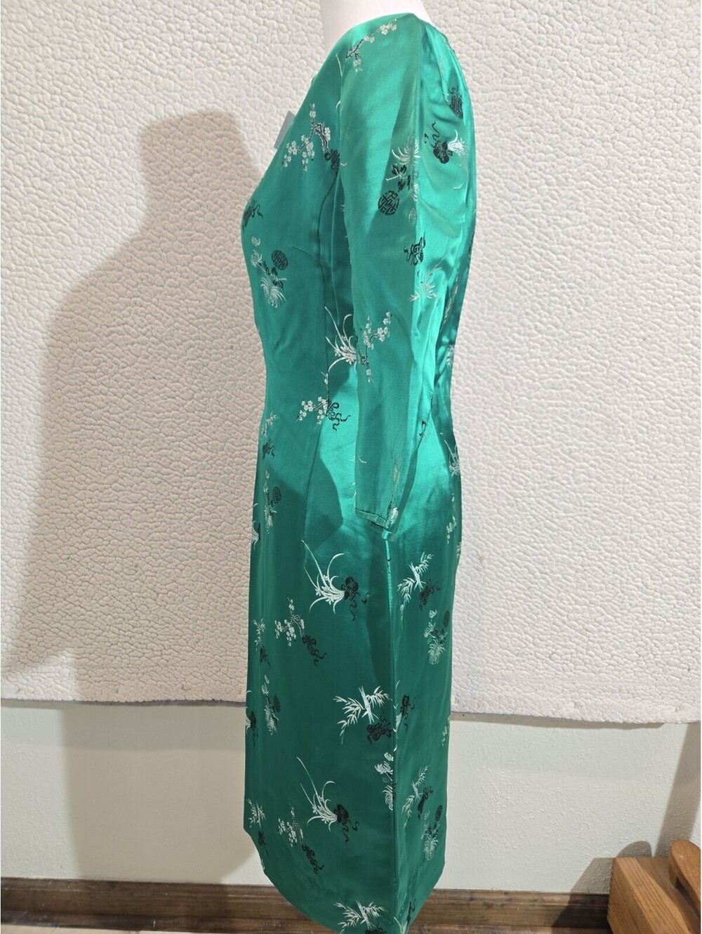 vintage silk blend dress Emerald Green Embroidered Floral Asian Inspired 90s - Picture 2 of 11
